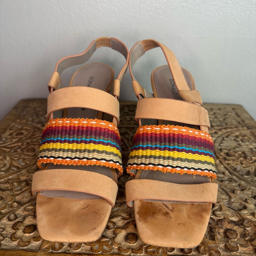 Donald Pilner Leather Mae Serape Stacked Heel Sandal Sz 6